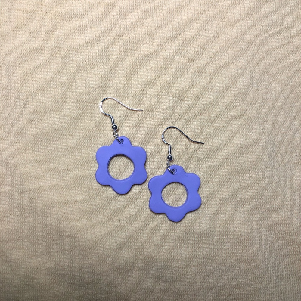 Lilac purple flower earrings